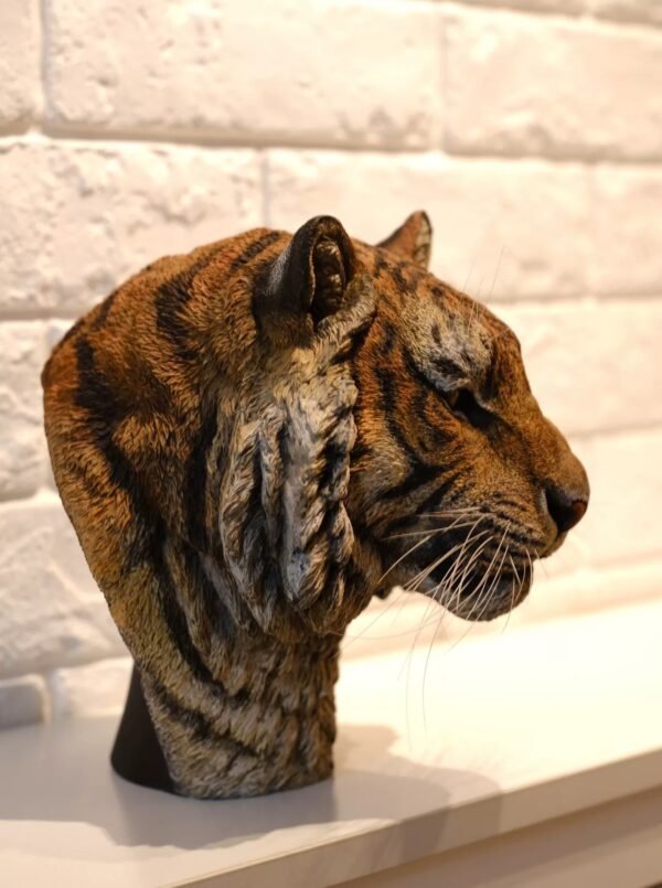 Siberian Tiger – Handcrafted GK Statue, “King of the Northern Forest,” Museum-Quality Hand-Painted Finish, Realistic Whisker Implantation