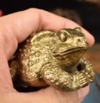 The Golden Toad – Handcrafted Solid Brass Sculpture, “A Croak of Fortune,” Auspicious Desk Companion, Incense Holder & Palm Worry Stone
