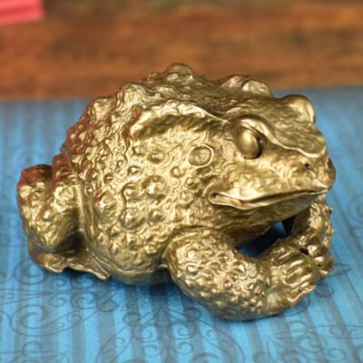 The Golden Toad – Handcrafted Solid Brass Sculpture, “A Croak of Fortune,” Auspicious Desk Companion, Incense Holder & Palm Worry Stone