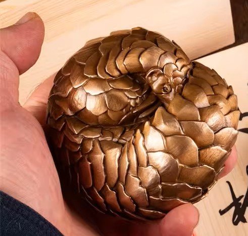 The Pangolin – Handcrafted Solid Bronze Sculpture, “Armored Guardian,” Pocket-Sized Heirloom
