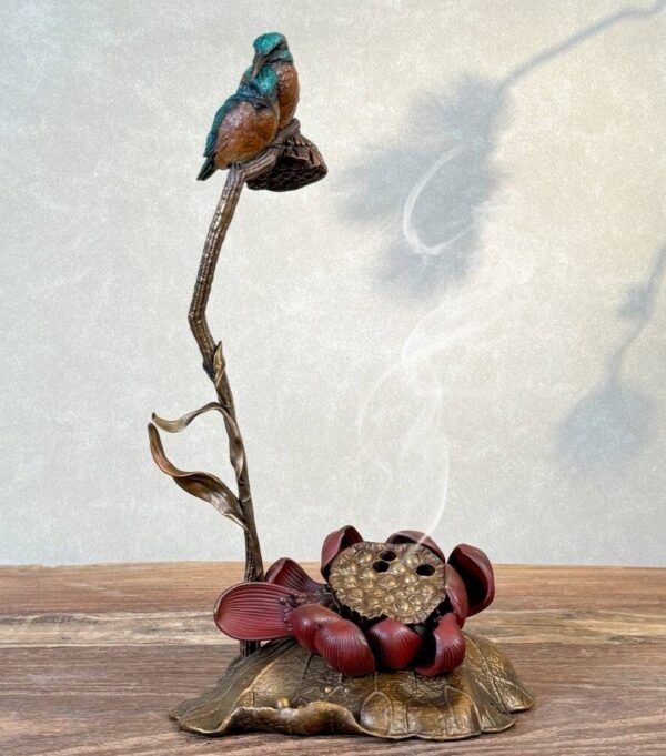 “Golden Wind & Jade Dew” – Handcrafted Solid Copper Incense Burner