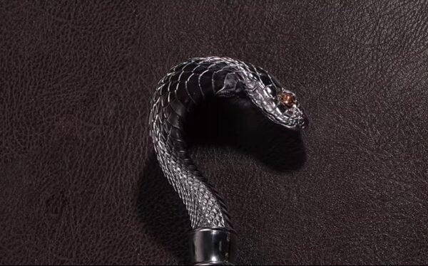 "The Silent King" – Handcrafted Snake Head Walking Cane Umbrella