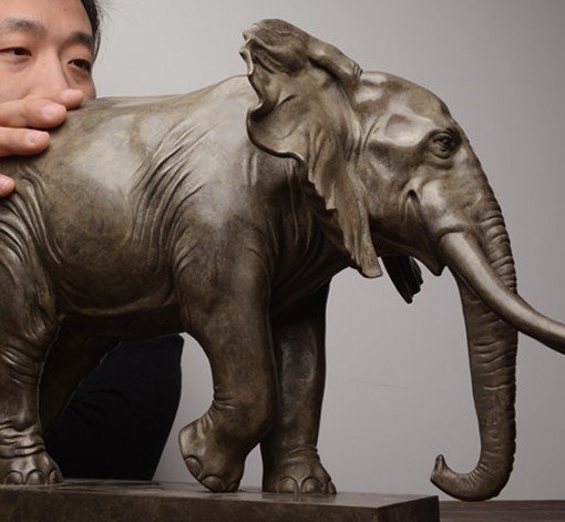 The Walking Elephant (Classic Gray) – Handcrafted Solid Bronze Sculpture