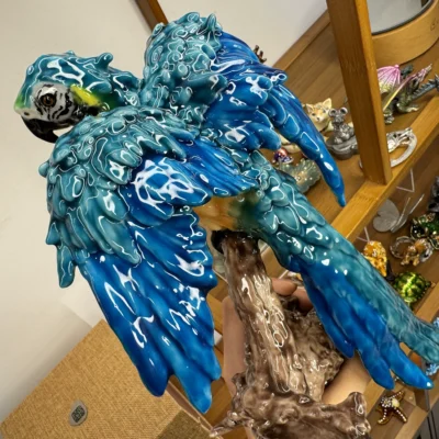 Blue Macaw – Handcrafted Resin Sculpture with Enamel Finish, Glass Eyes, Artist Lin Hui Design, Signed Collector’s Piece