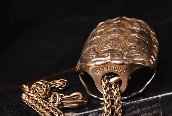 The Tortoise Shell Key Case – Handcrafted Solid Brass Portable Key Organizer