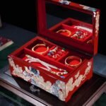 Magpie on Plum Blossom – Handcrafted Mother‑of‑Pearl Inlay Lacquerware Jewelry Box, “Joy Has Arrived”, Intangible Cultural Heritage